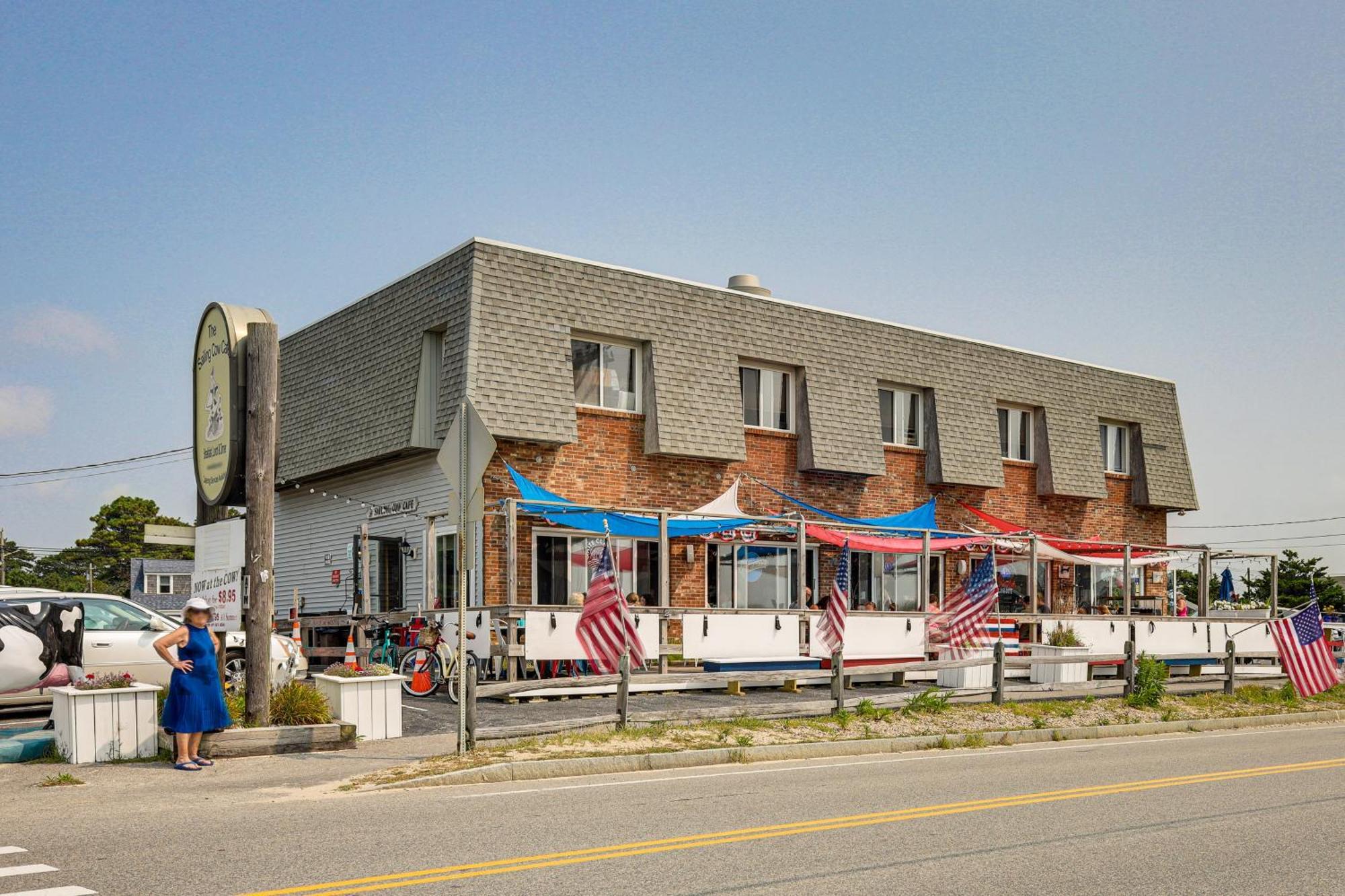 Beachfront Dennis Condo At The Sailing Cow Cafe Buitenkant foto